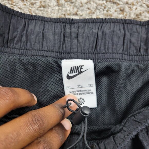 Nike Essential Shorts Womens 2XL Woven High-Rise Stretch Pockets Active - Picture 2 of 7